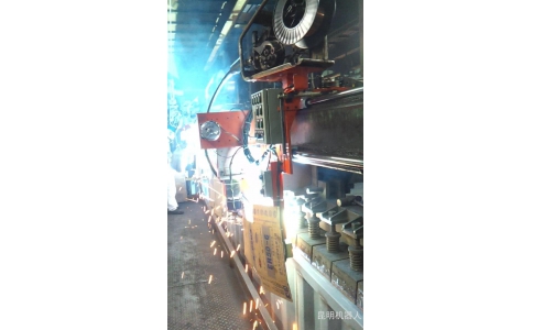 纵向搭接激光跟踪自动焊