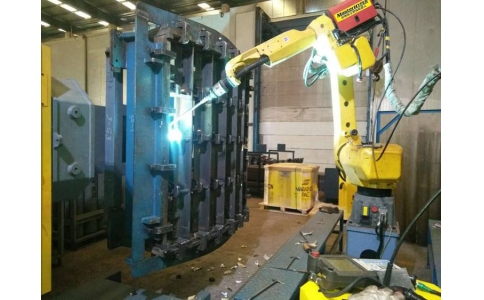 机器人焊接与人工焊接相比的优势