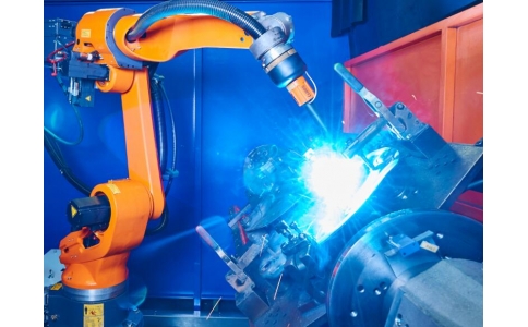 自动化焊接设备中智能化技术的焊接机器人